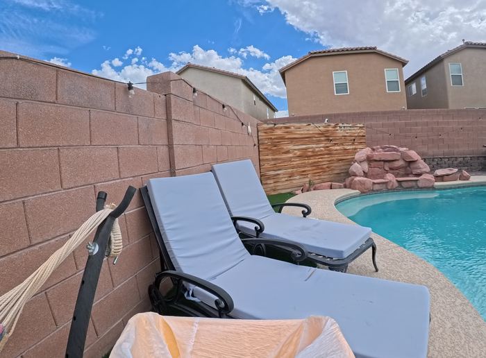 Clean Las Vegas yard after a Poop Scoop Dude visit